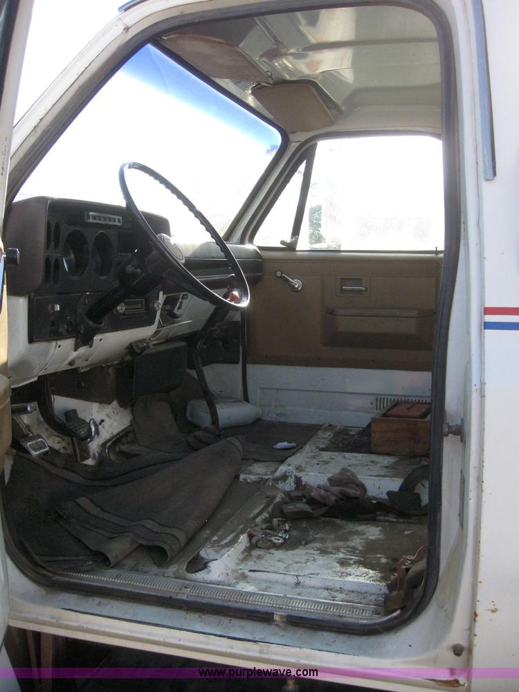 image for item 6197 1985 Chevrolet 70 fuel truck