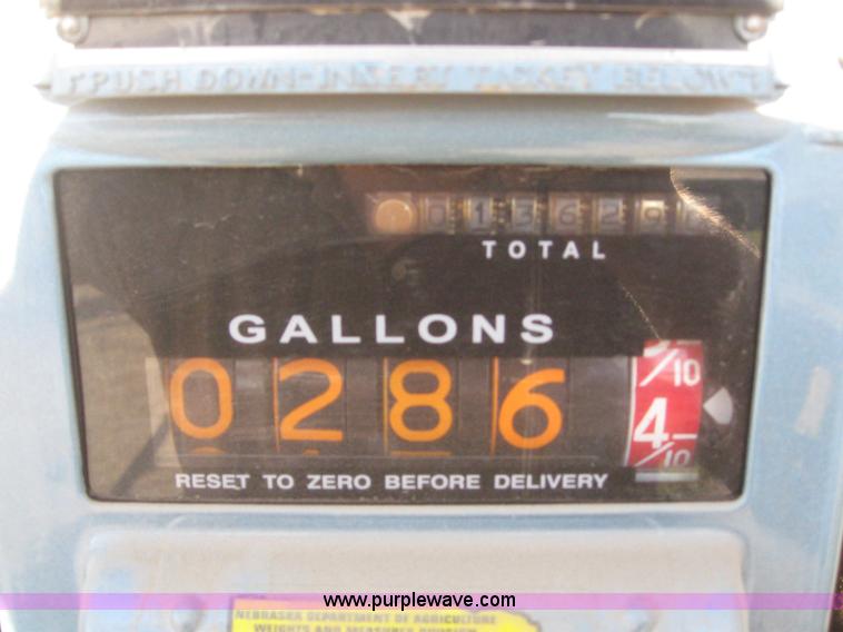 image for item 6197 1985 Chevrolet 70 fuel truck