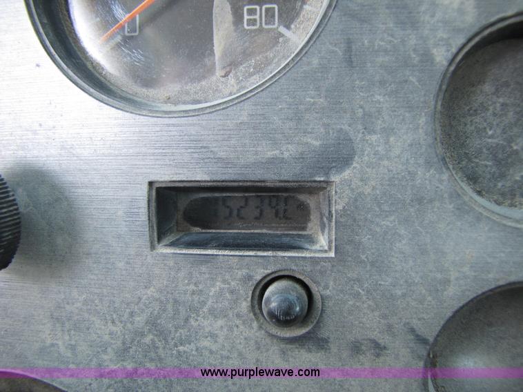 image for item 7195 1991 White Gmc WG semi truck