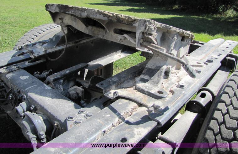 image for item 7195 1991 White Gmc WG semi truck