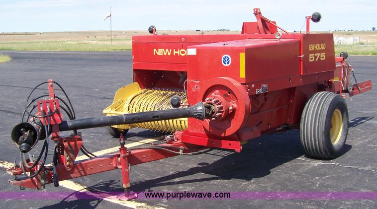 image for item 7339 New Holland 575 baler