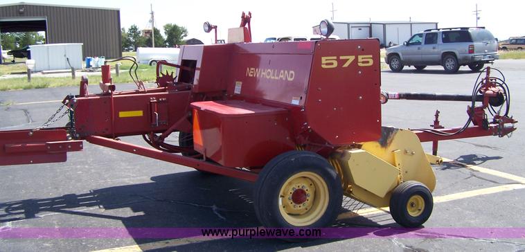 image for item 7339 New Holland 575 baler