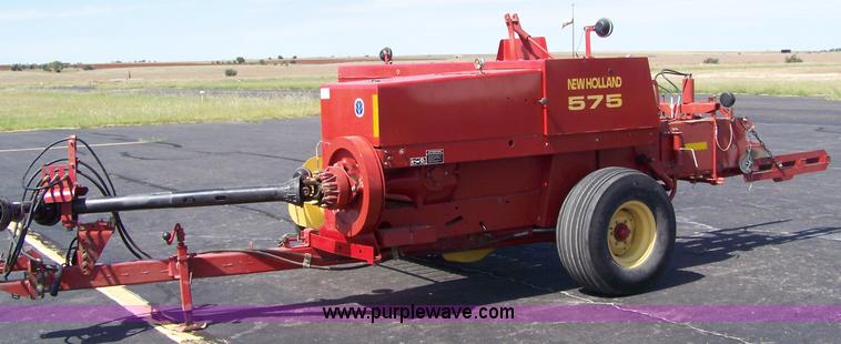 image for item 7339 New Holland 575 baler