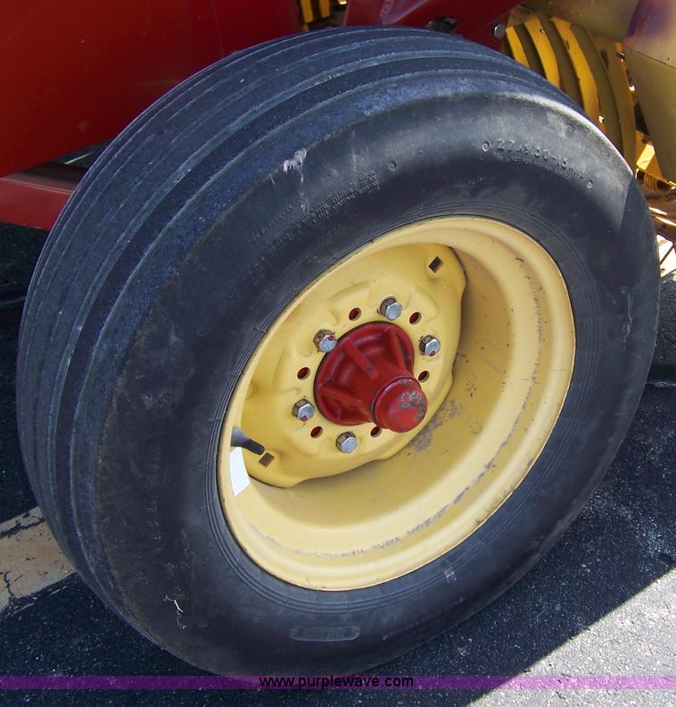 image for item 7339 New Holland 575 baler