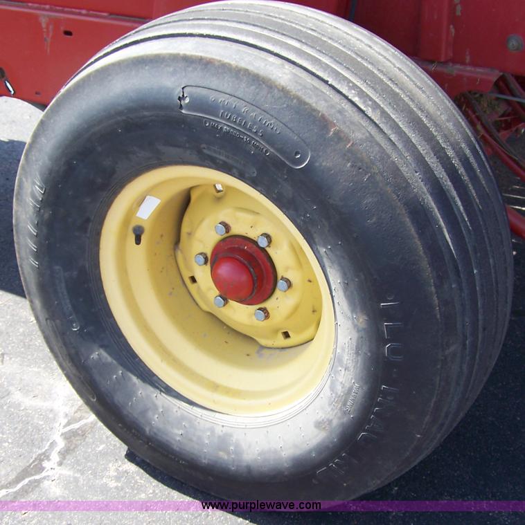 image for item 7339 New Holland 575 baler