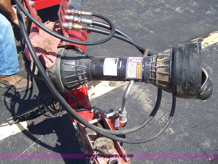 image for item 7339 New Holland 575 baler