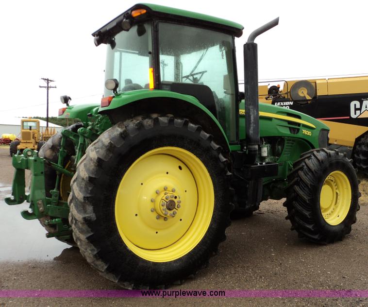 image for item 1801 2007 John Deere 7830 MFWD tractor