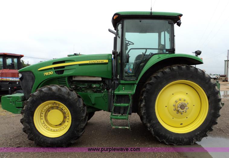 image for item 1801 2007 John Deere 7830 MFWD tractor
