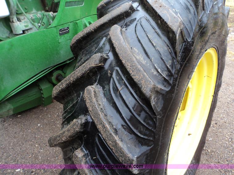 image for item 1801 2007 John Deere 7830 MFWD tractor