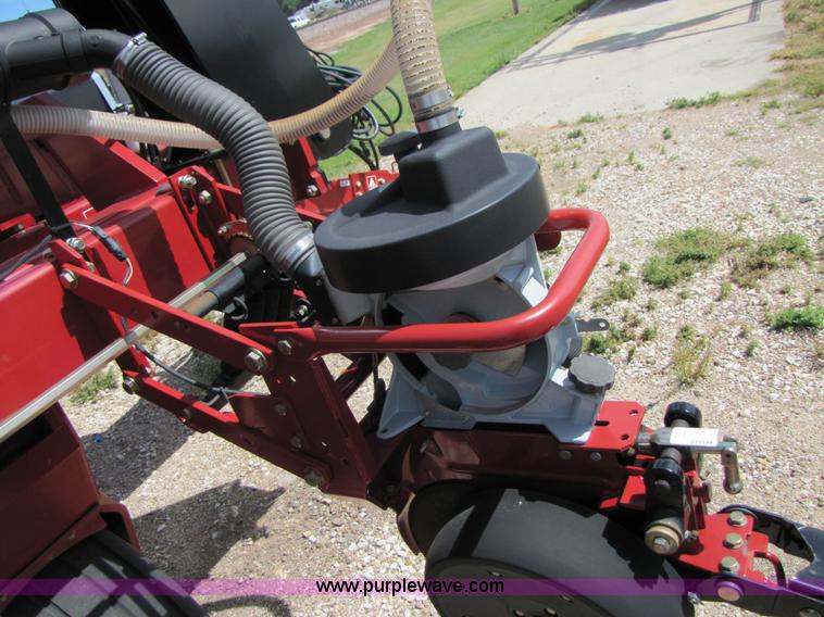 image for item 3138 White 8500 16R30 planter