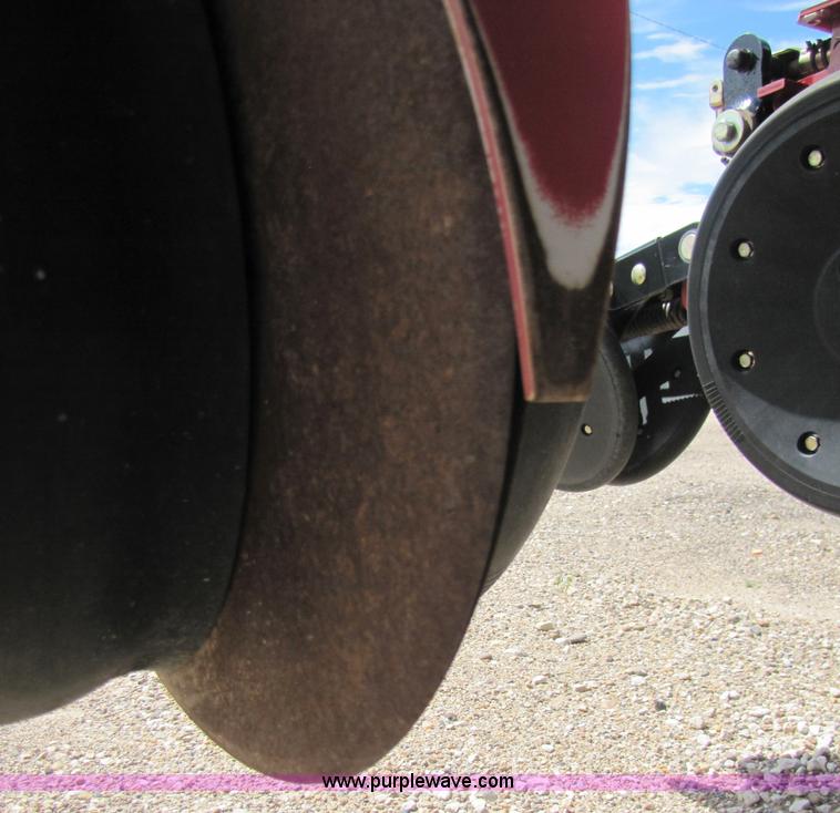 image for item 3138 White 8500 16R30 planter