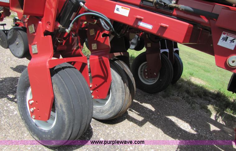 image for item 3138 White 8500 16R30 planter