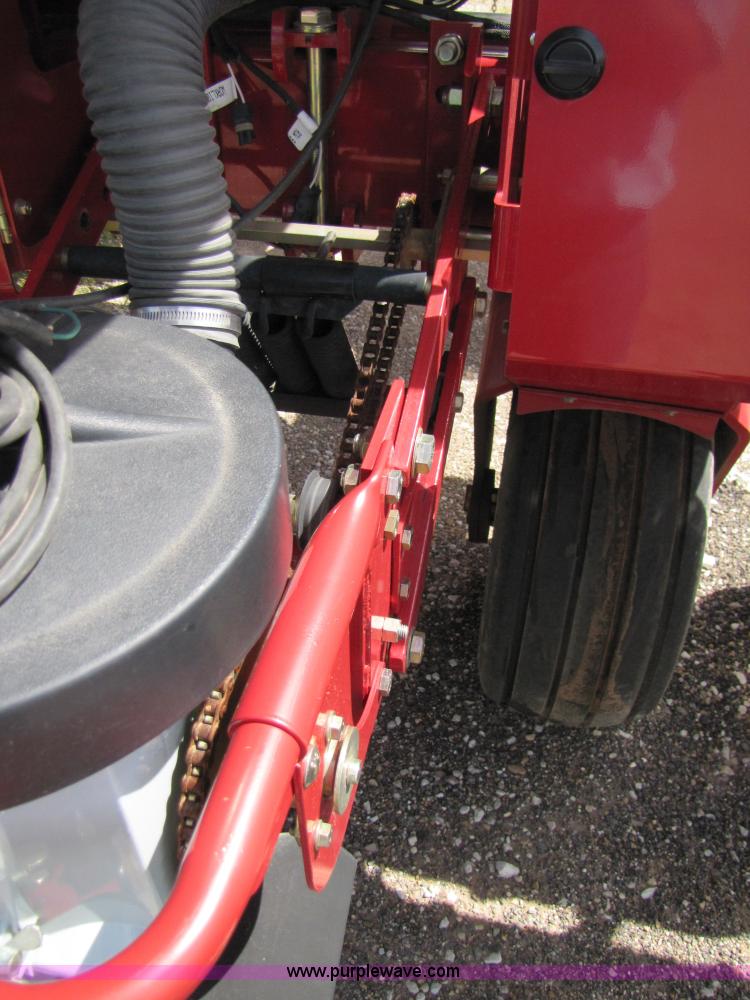 image for item 3138 White 8500 16R30 planter