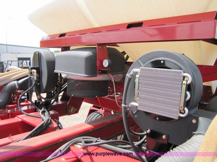 image for item 3138 White 8500 16R30 planter