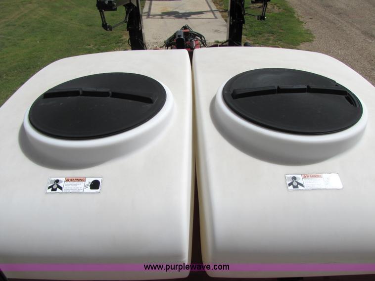 image for item 3138 White 8500 16R30 planter