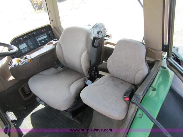 image for item 3139 2002 John Deere 9320T tractor