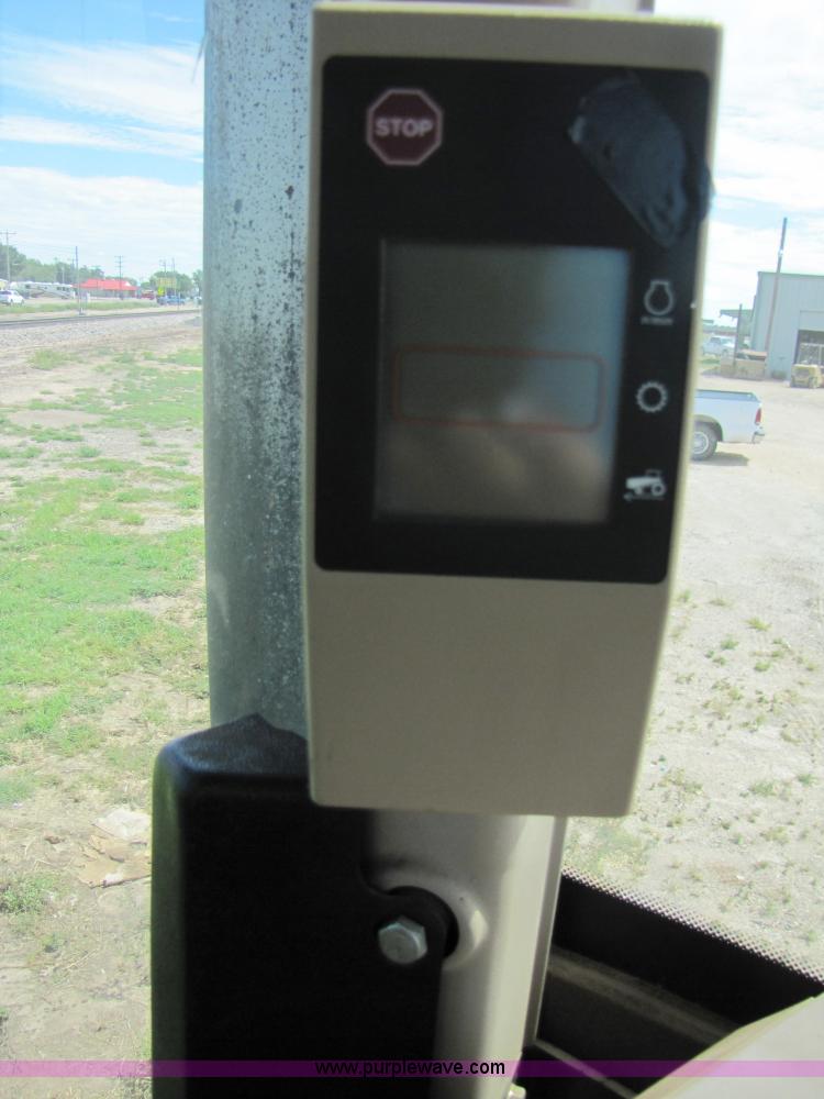 image for item 3139 2002 John Deere 9320T tractor