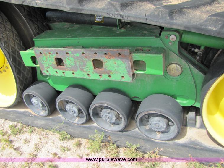 image for item 3139 2002 John Deere 9320T tractor