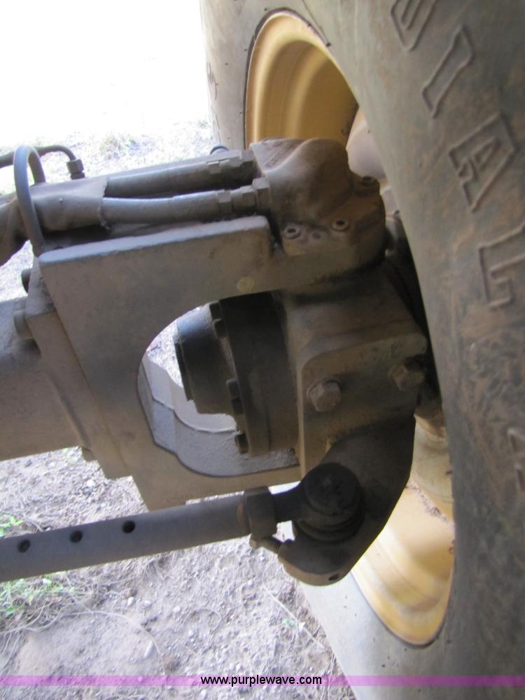 image for item 3140 1999 Caterpillar Lexion 480 RWA combine