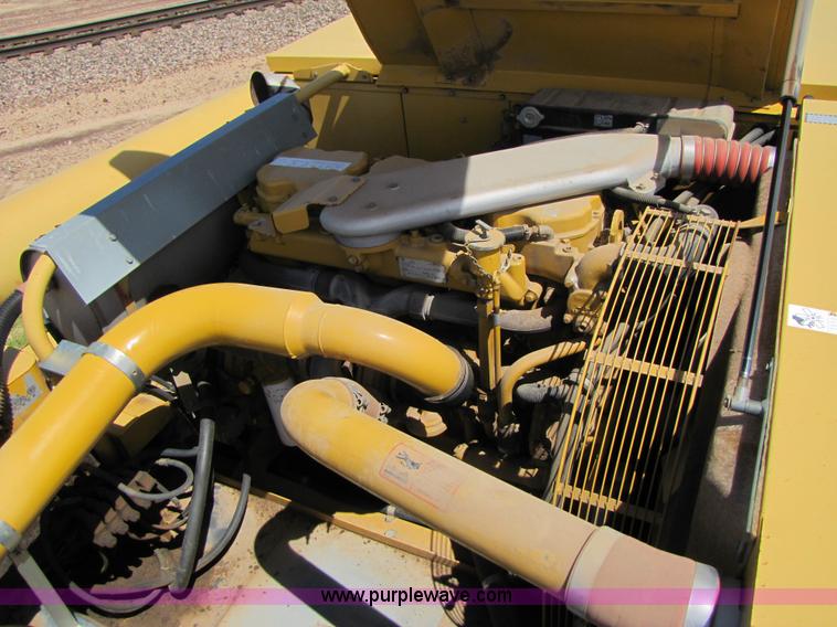 image for item 3140 1999 Caterpillar Lexion 480 RWA combine