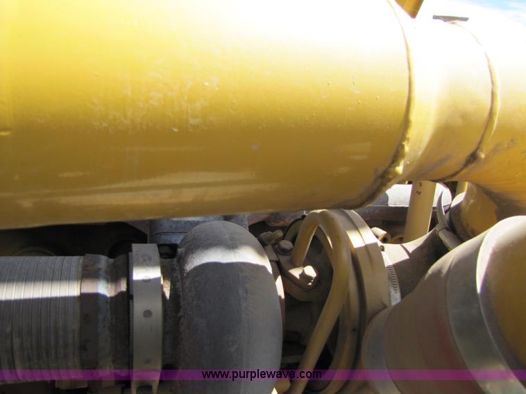 image for item 3140 1999 Caterpillar Lexion 480 RWA combine