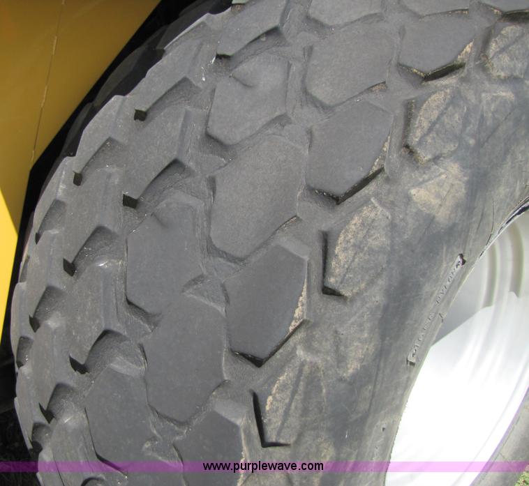 image for item 3141 2004 Challenger LB44 4x4 big square baler