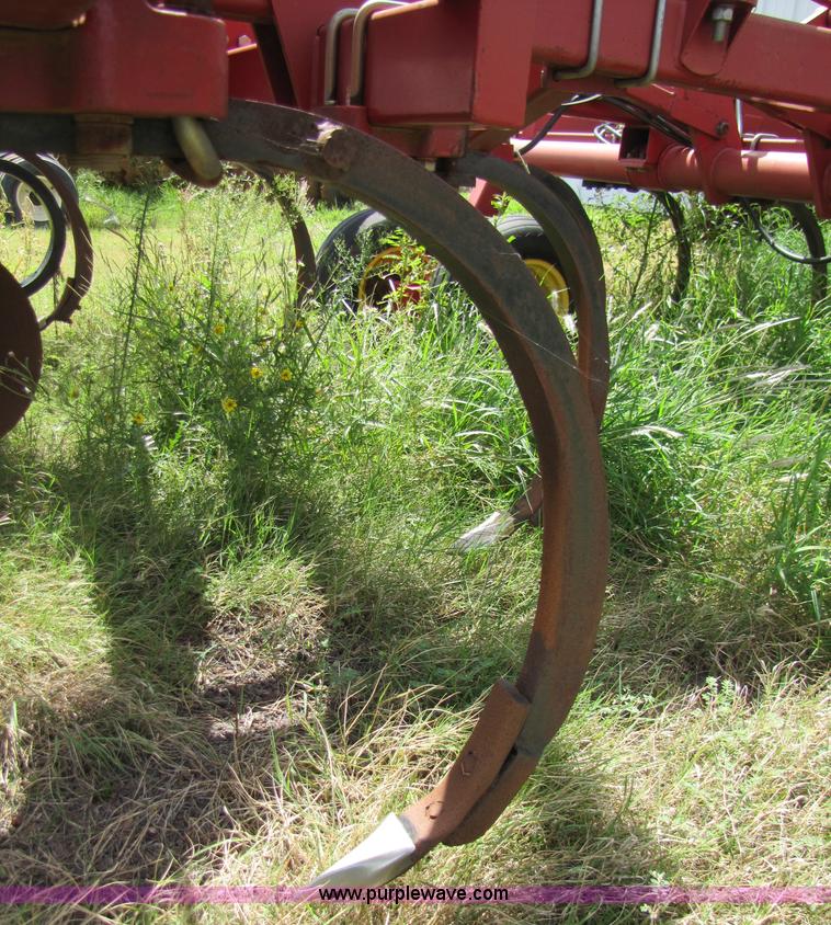 image for item 3146 1999 Sunflower 4510-11 14' disc chisel