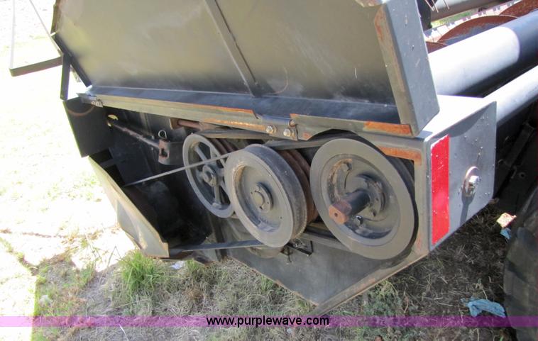 image for item 3148 1998 Mac Don 920 16' auger head