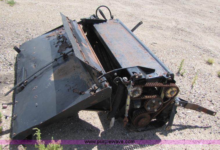 image for item 3148 1998 Mac Don 920 16' auger head