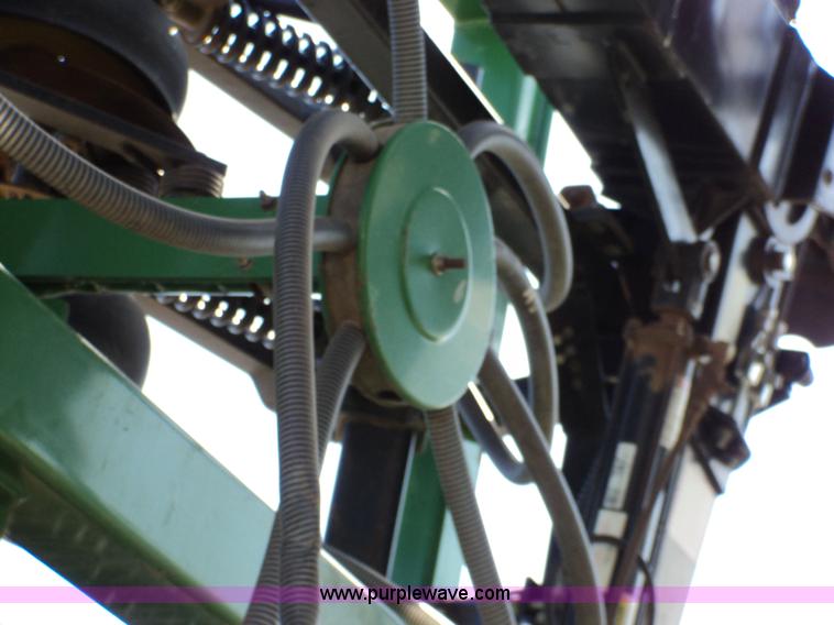 image for item 3467 John Deere 1850 air seeder with John Deere 1900 air cart