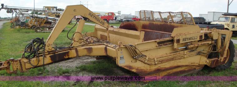 image for item 1602 1996 Reynolds C14E10.5 pull type scraper