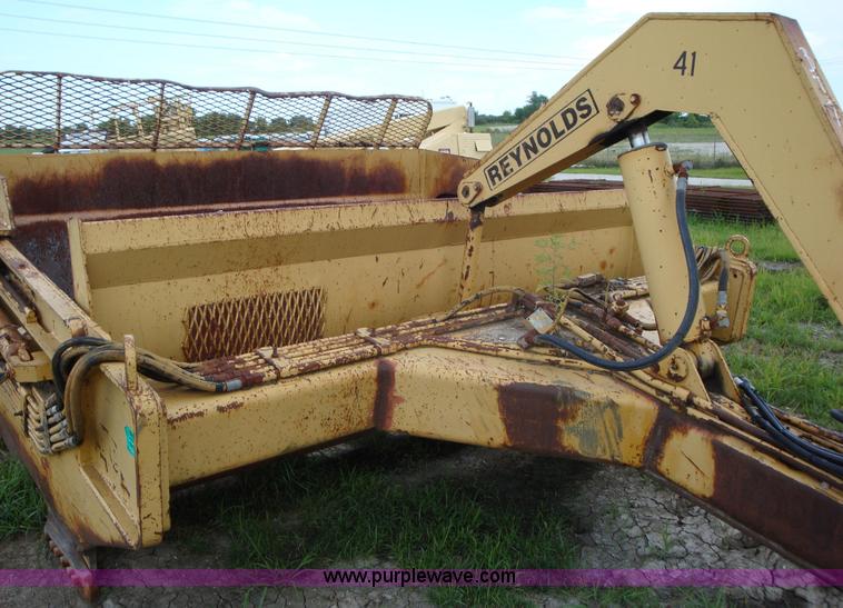 image for item 1602 1996 Reynolds C14E10.5 pull type scraper