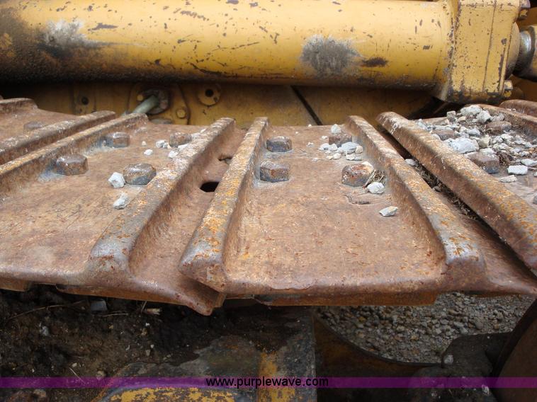 image for item 1607 1987 Caterpillar 963LGP track loader