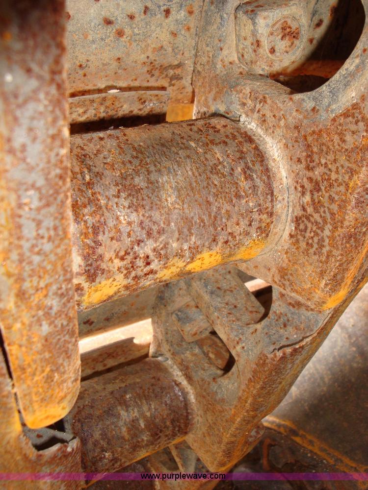 image for item 1607 1987 Caterpillar 963LGP track loader