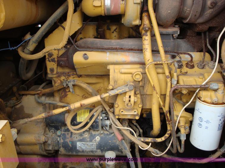 image for item 1607 1987 Caterpillar 963LGP track loader