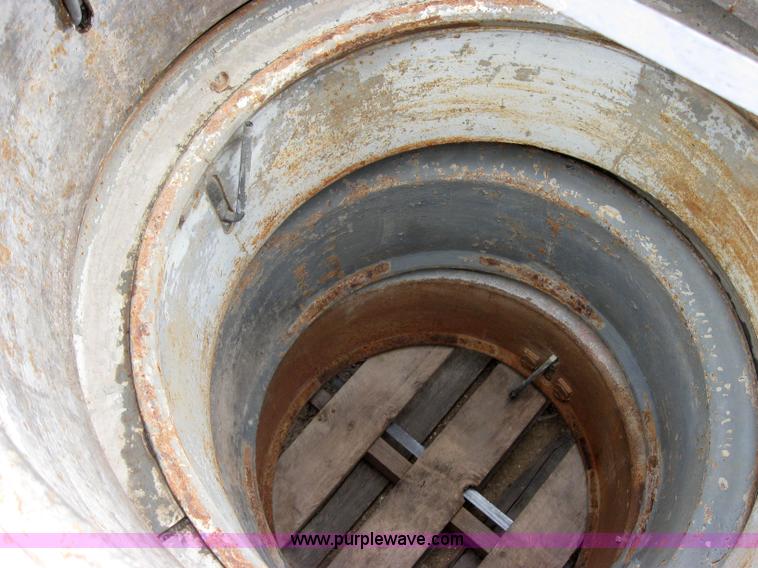 image for item 2552 (8) 9.00-20 rims and tires