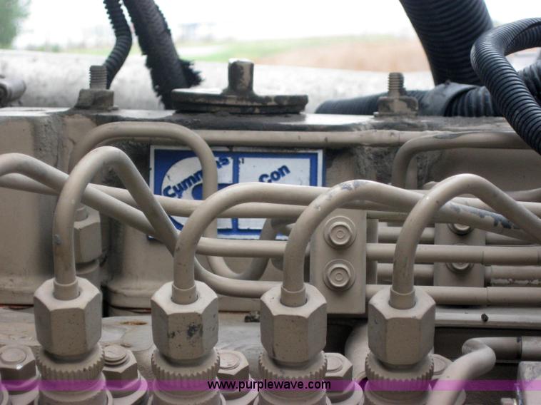 image for item 2796 1994 Ford LT8000F mixer truck