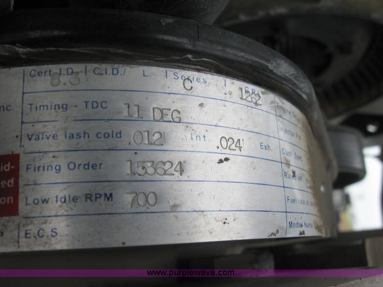 image for item 2796 1994 Ford LT8000F mixer truck