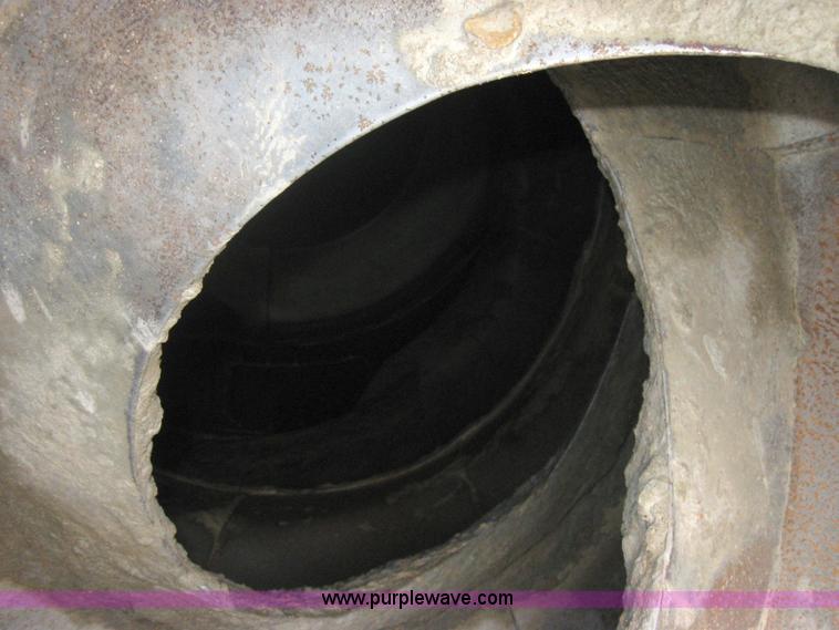 image for item 2796 1994 Ford LT8000F mixer truck