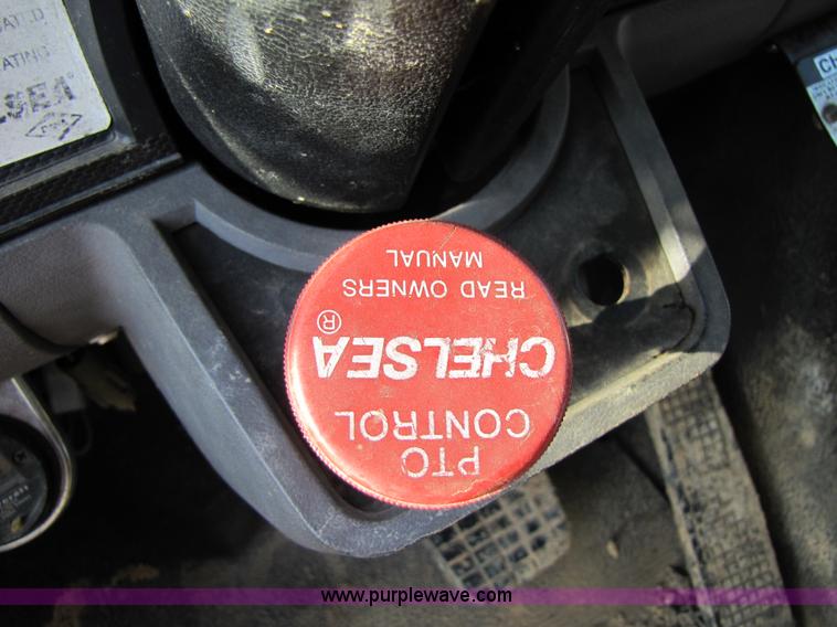 image for item 3123 1995 Ford F800 water truck