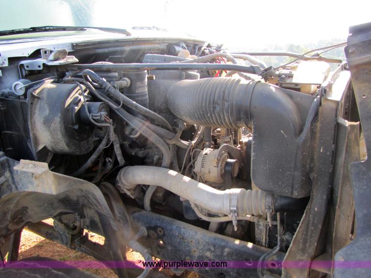 image for item 3123 1995 Ford F800 water truck