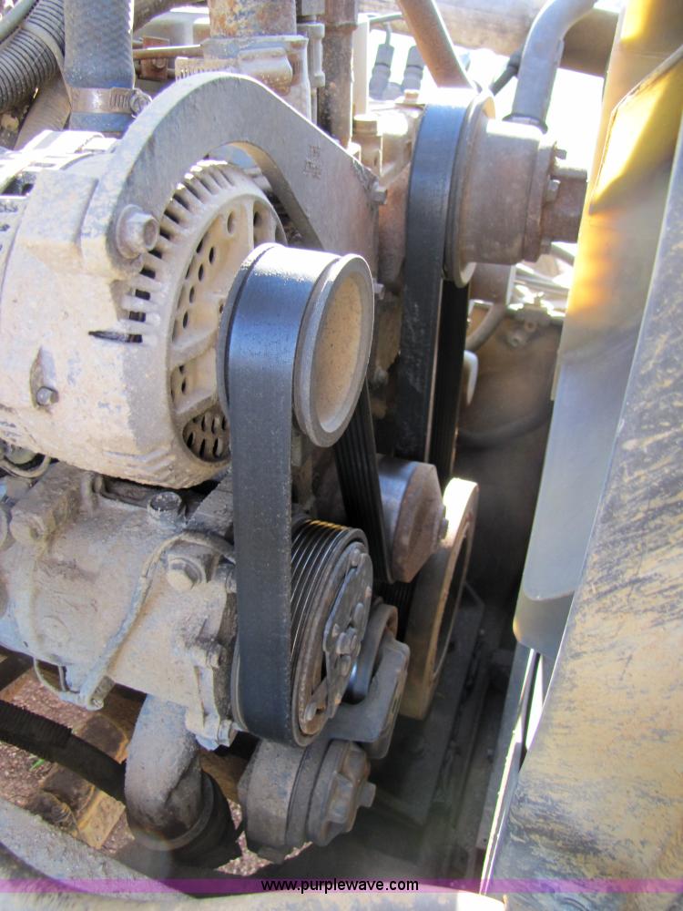 image for item 3123 1995 Ford F800 water truck