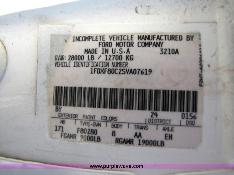 image for item 3123 1995 Ford F800 water truck