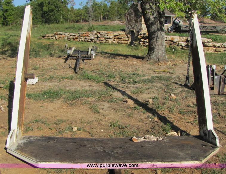 image for item 3125 Dump bed end gate