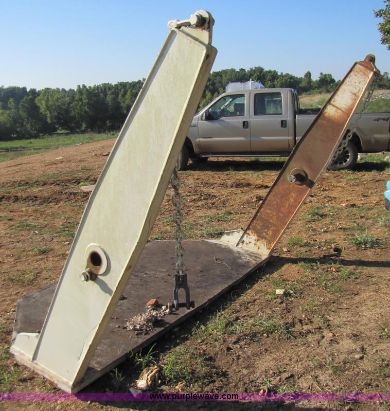 image for item 3125 Dump bed end gate