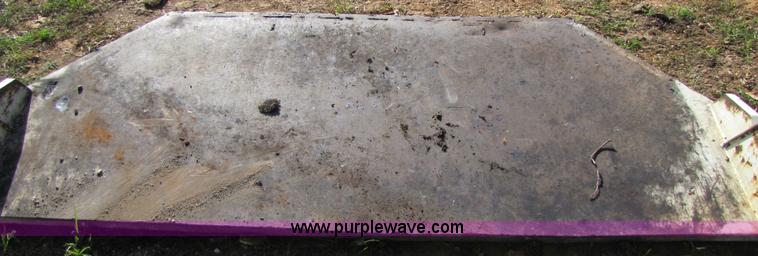 image for item 3125 Dump bed end gate