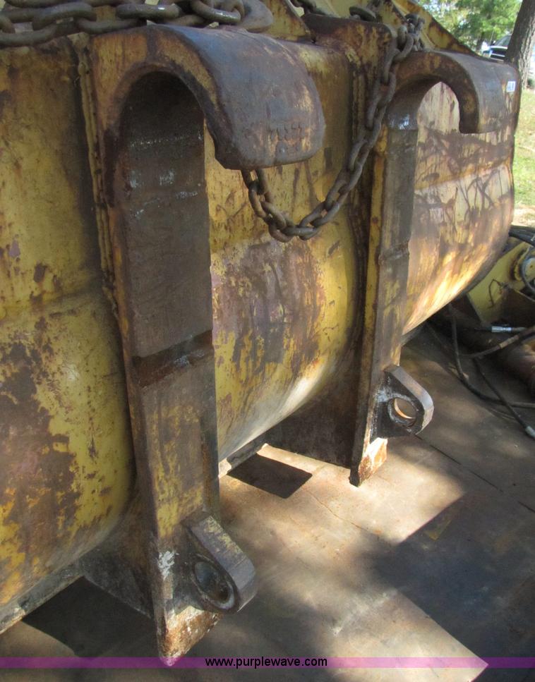 image for item 3128 Balderson quick coupler with bucket and pallet forks