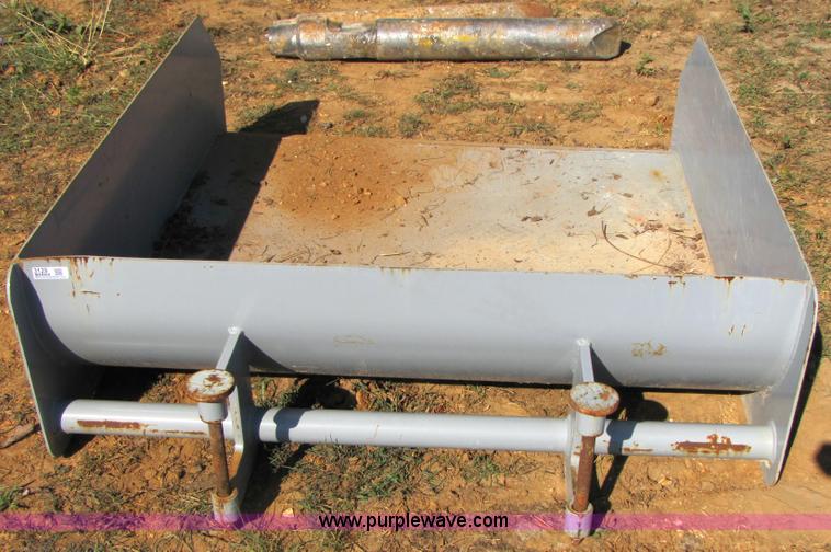 image for item 3129 59" x 60" bucket