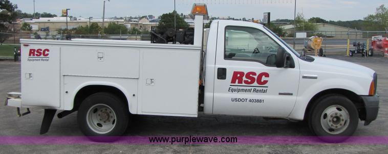 image for item 3192 2005 Ford F350 Super Duty service truck