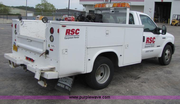 image for item 3192 2005 Ford F350 Super Duty service truck